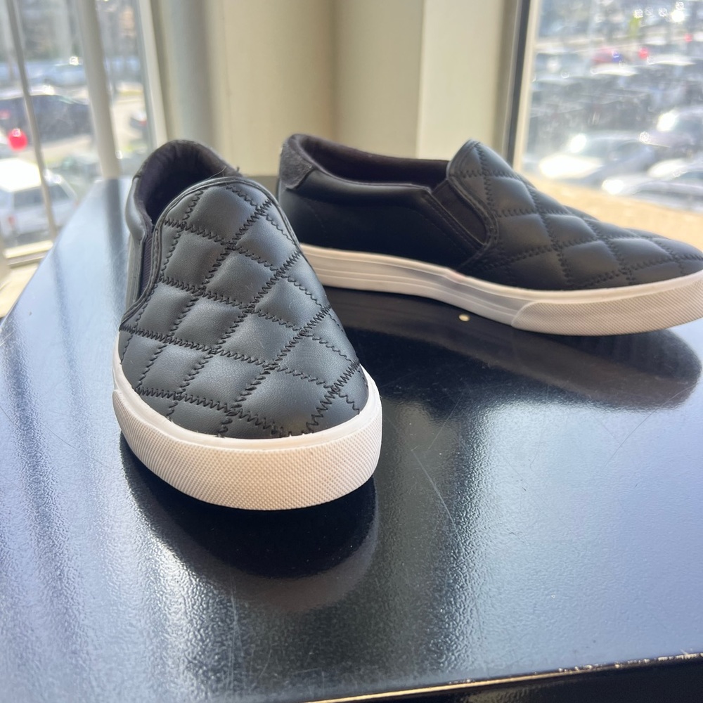 Nine West Black Quilted Slip-On Loafers
